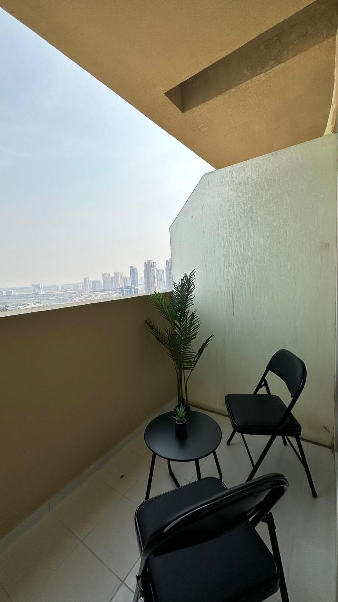 Your Perfect Stay In Jvc Dubai Ngoại thất bức ảnh